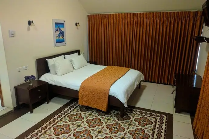 Alhambra Palace Hotel Suites - Ramallah 