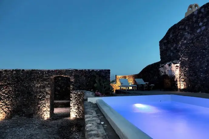 Santorini Heritage Villas 