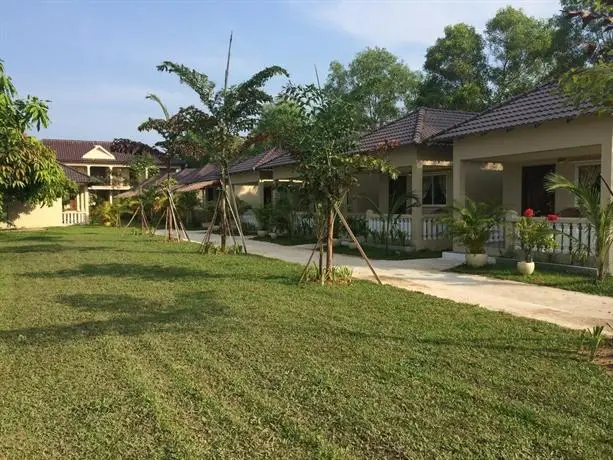 The Moonflower Bungalow 