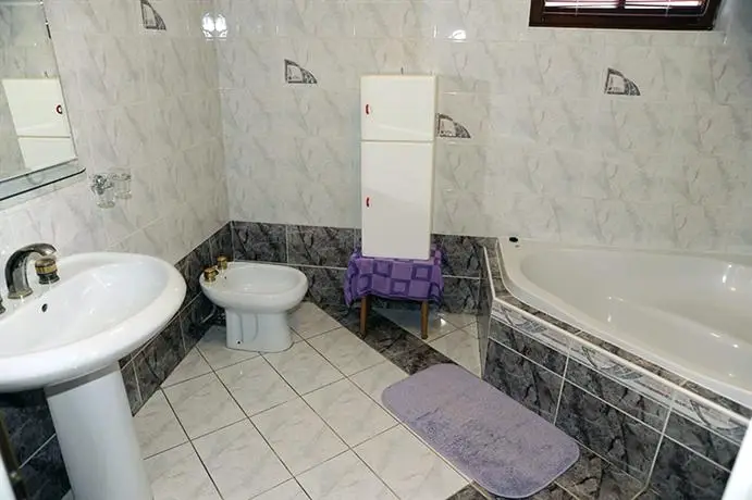 Rooms & Apartment Cehovin 