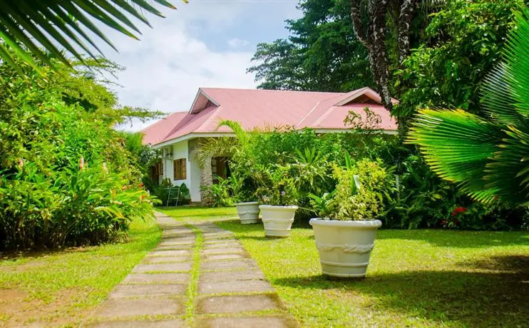 Villa Rafia Guesthouse