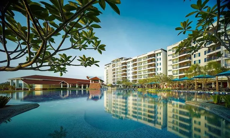 Dayang Bay Serviced Apartment & Resort