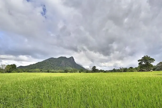 Kalundewa Retreat 