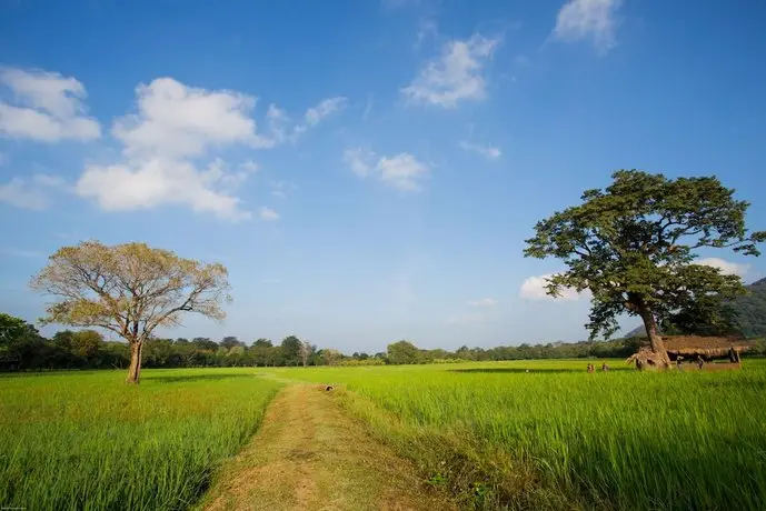 Kalundewa Retreat 