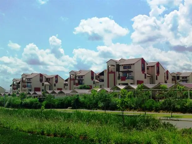 Oakelands Studio Apartments