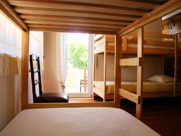 Ericeira Chill Hill Hostel & Private Rooms 