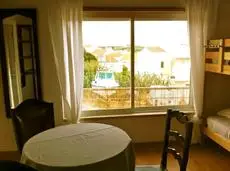 Ericeira Chill Hill Hostel & Private Rooms 