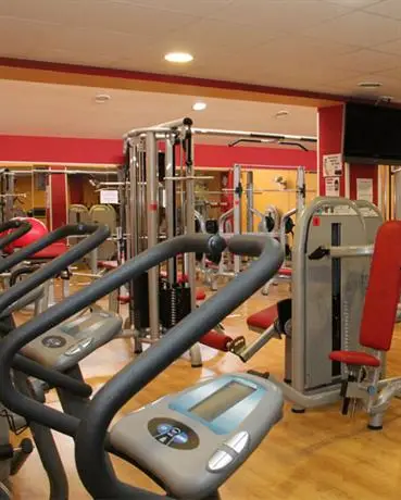 Hostel & Gym Relise - Albergue Juvenil 