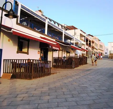 La Caleta Surfhouse