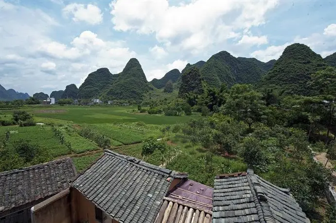 Yangshuo Outside Inn 