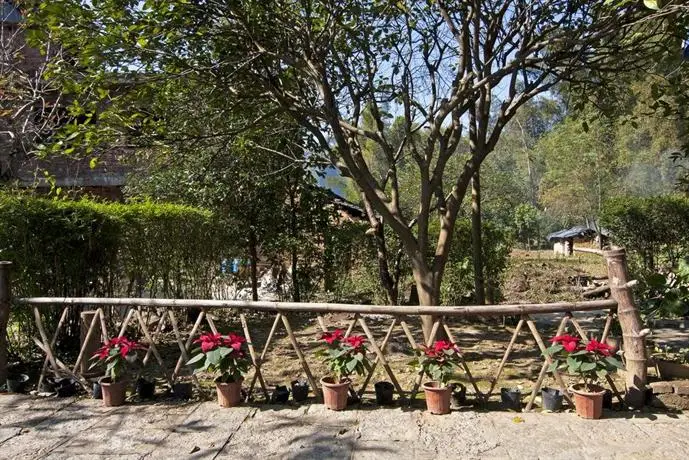 Yangshuo Outside Inn 