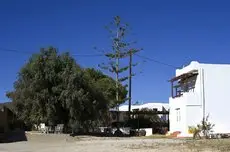 Tsakanos Apartments 