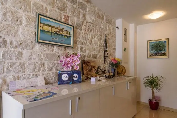 Apartments Dora Trogir