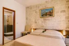 Apartments Dora Trogir 