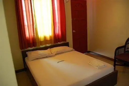 Rumi Apartelle Hotel 