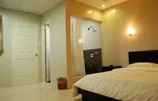 Rumi Apartelle Hotel 