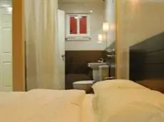 Rumi Apartelle Hotel 