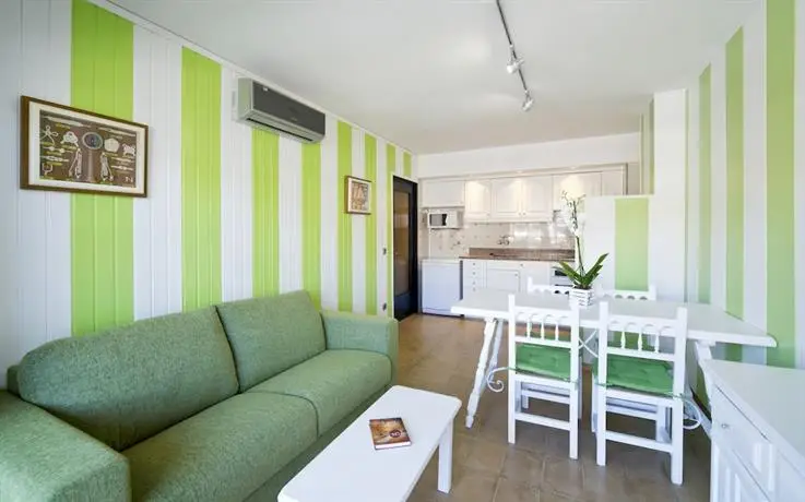 Apartamentos Salles Beach