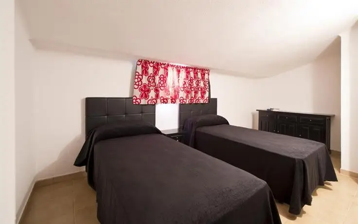 Apartamentos Salles Beach 