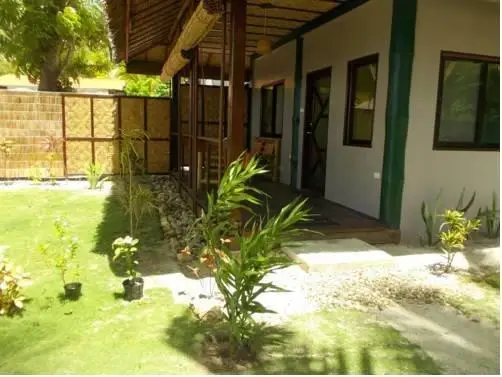 Eddie s Beach Resort Siargao 