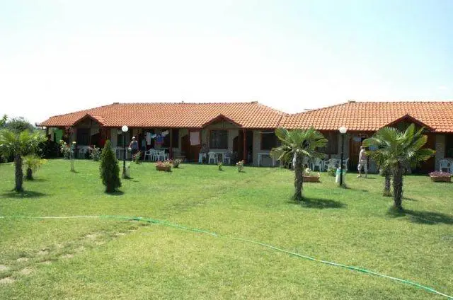 Denis Hotel and Bungalows 