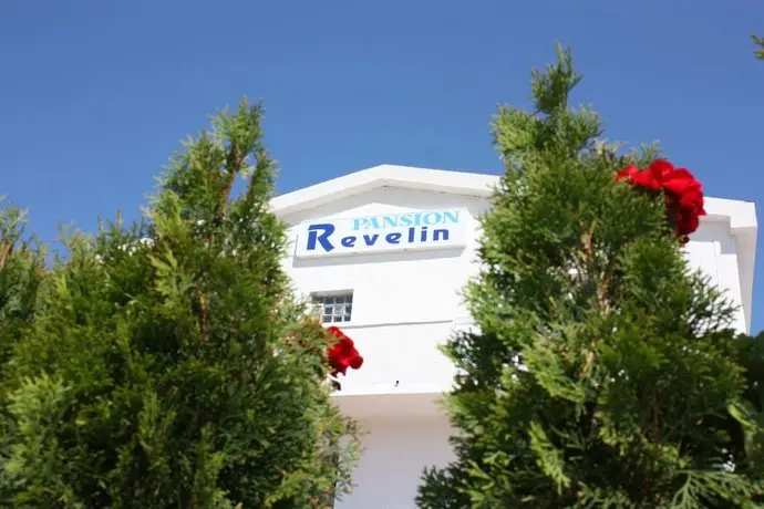 Revelin Guest House 