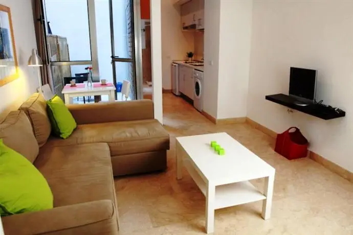 Apartamentos Living4Malaga 