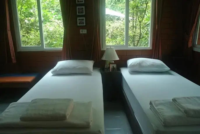 P Y Guest House 