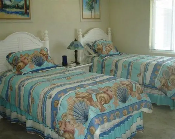 Grand Cayman Beachfront Condo