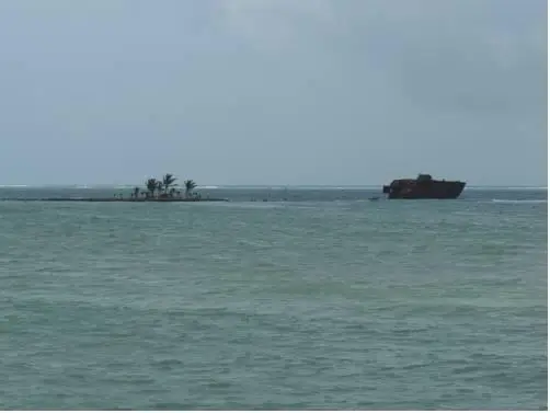 Rocky Cay Bay 