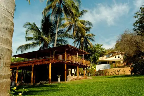 Las Flores Resort 