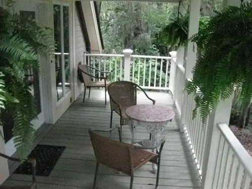 Heron Cove Bed & Breakfast 