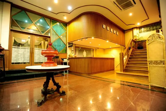 Kyi Tin Hotel