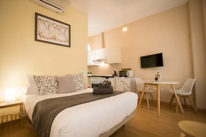 Apartments Holidays2Malaga City Center 