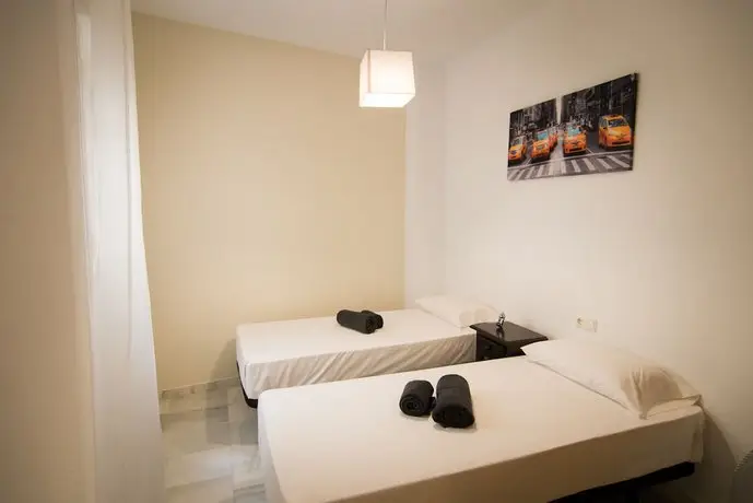 Apartments Holidays2Malaga City Center 