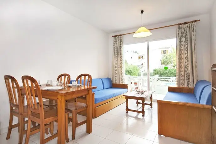 Apartamentos Llevant Pollenca 