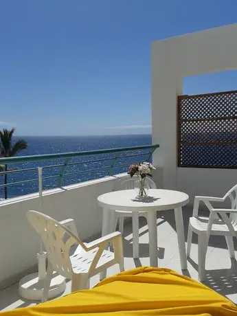 Apartamentos Playa Delphin 