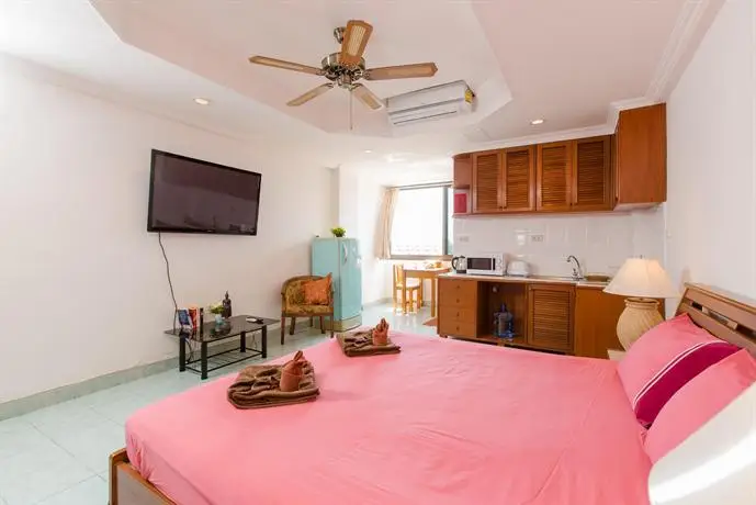 Patong Studio Apartments 