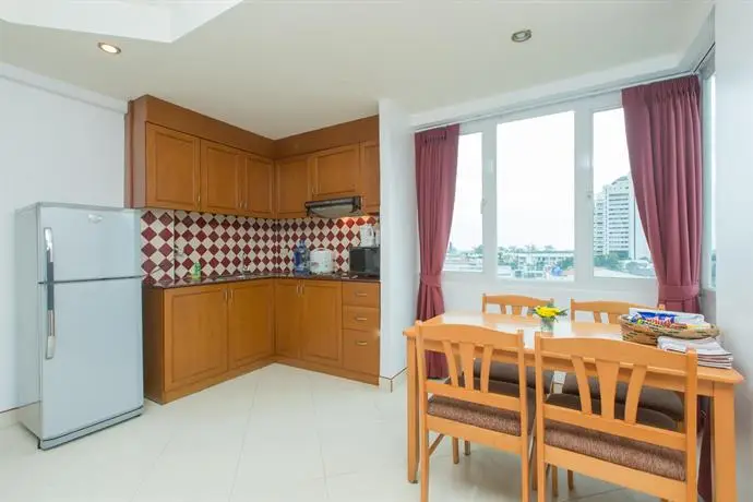 Patong Studio Apartments 