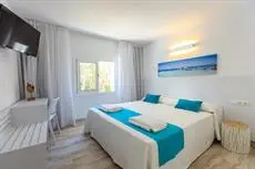 Pinos Playa Suites 