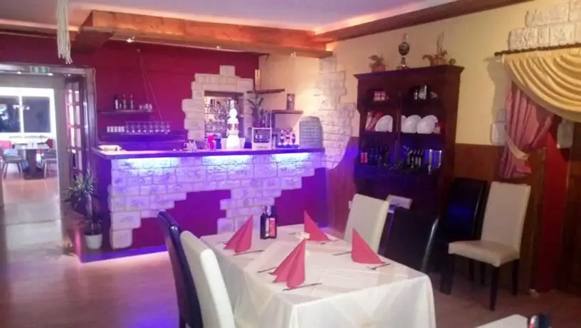 Hotel Taverne Inos 