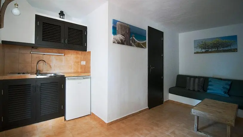 Apartamentos Noray Es Calo 