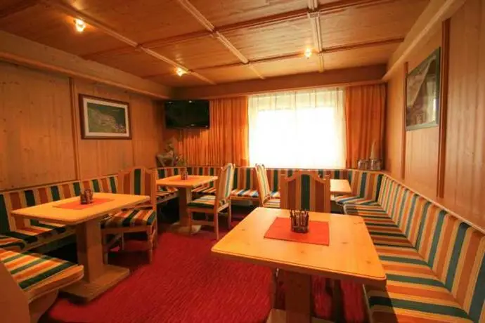 Hotel Garni Chasa Sulai 