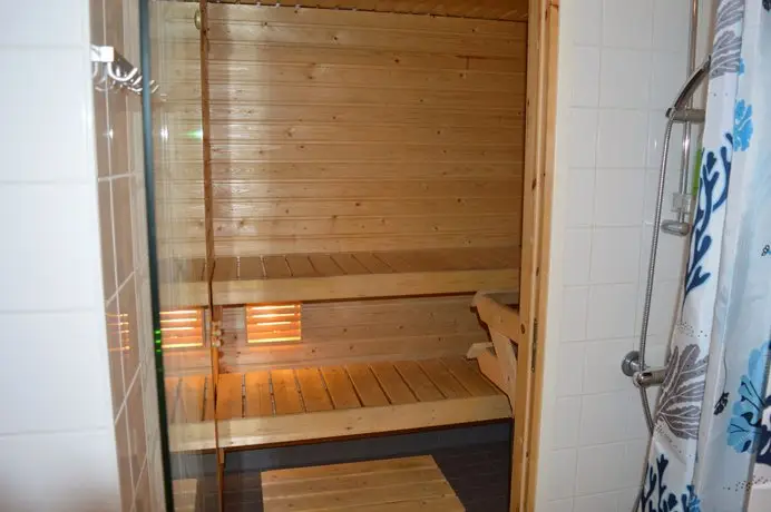 Helsinki Airport Suites 