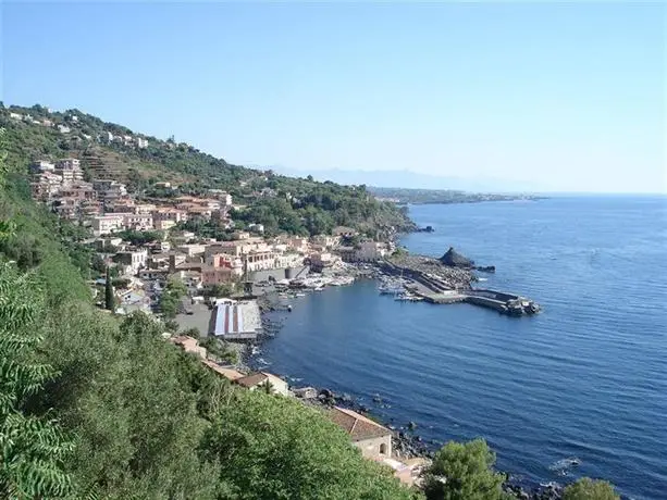 Come In Sicily La Pietra Monaca 