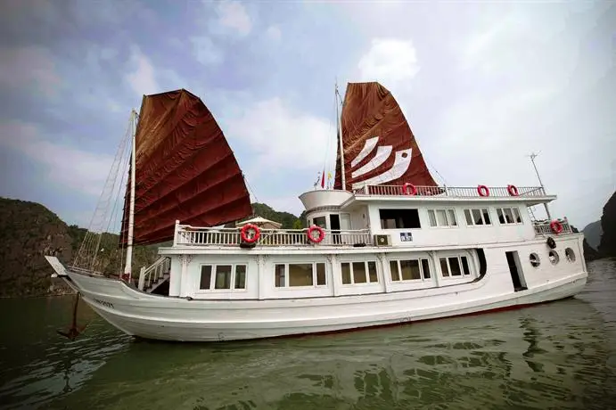 Legend Halong Private Cruises - Managed by Bhaya Cruise 