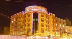 Royal House Hotel 