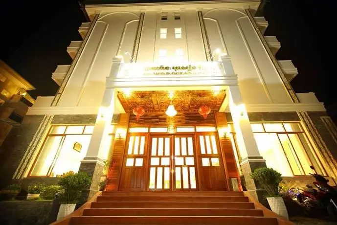 Aristocrat Residence & Hotel 