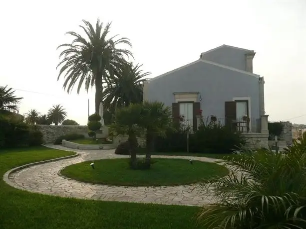 Casa Ciomod 