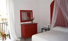 BeeClaire Guest House 